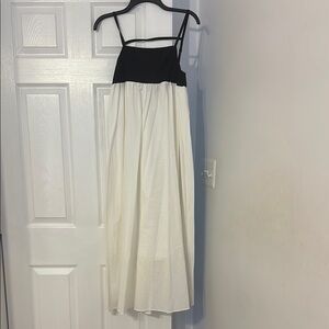 Elegant Black and White Maxi Dress